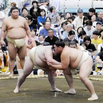 大の里 完全復活へ持ち味戻ってきた 豪ノ山、平戸海と12番取り8勝4敗 秋場所へ「初日に間に合うように頑張る」