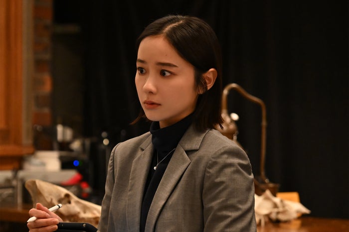 「アンチヒーロー」紫ノ宮（堀田真由）の父親判明 “相関図不在”大物俳優のサプライズ登場・第2話伏線回収にネットざわつく「点と点が繋がった」「強すぎる」