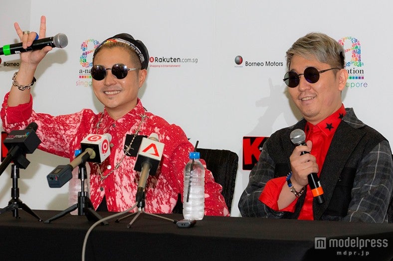 （左より）m-flo・VERBAL、☆Taku