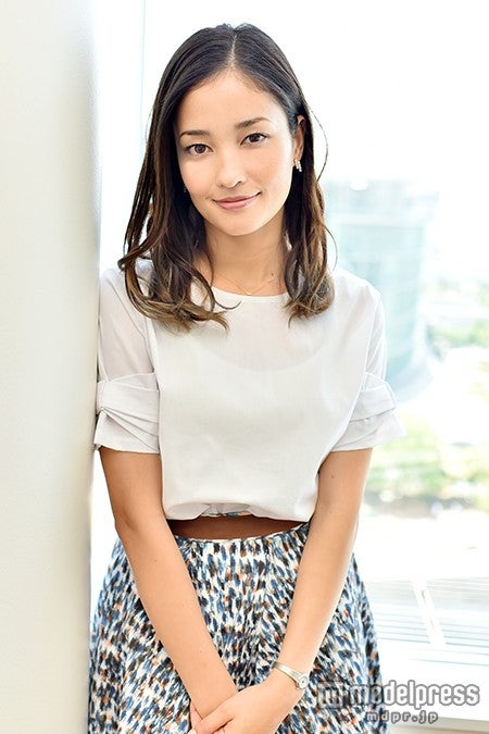 黒木メイサ「恋愛のルールは作らない」 恋と仕事のこだわりを語る