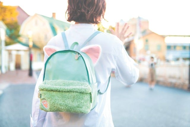 リュックサック 4,600円(C)Disney