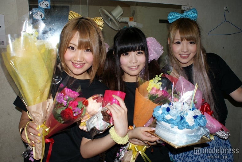 GALDOLL（左から：坂井樹乃、西永嶺花、江崎奈々帆）