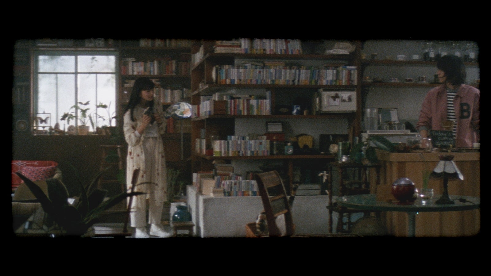 菅田将暉＆小松菜奈「君とノートとコーヒーと」より（提供画像）