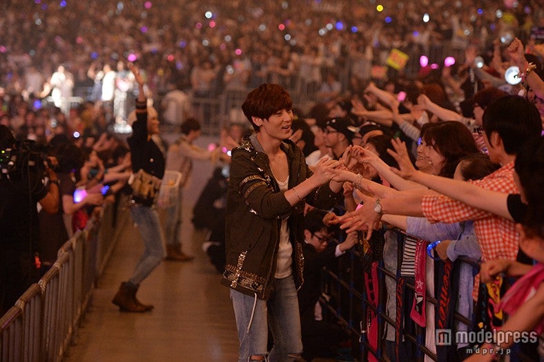 客席通路でファンサービス（画像提供：www.japankorea.org）