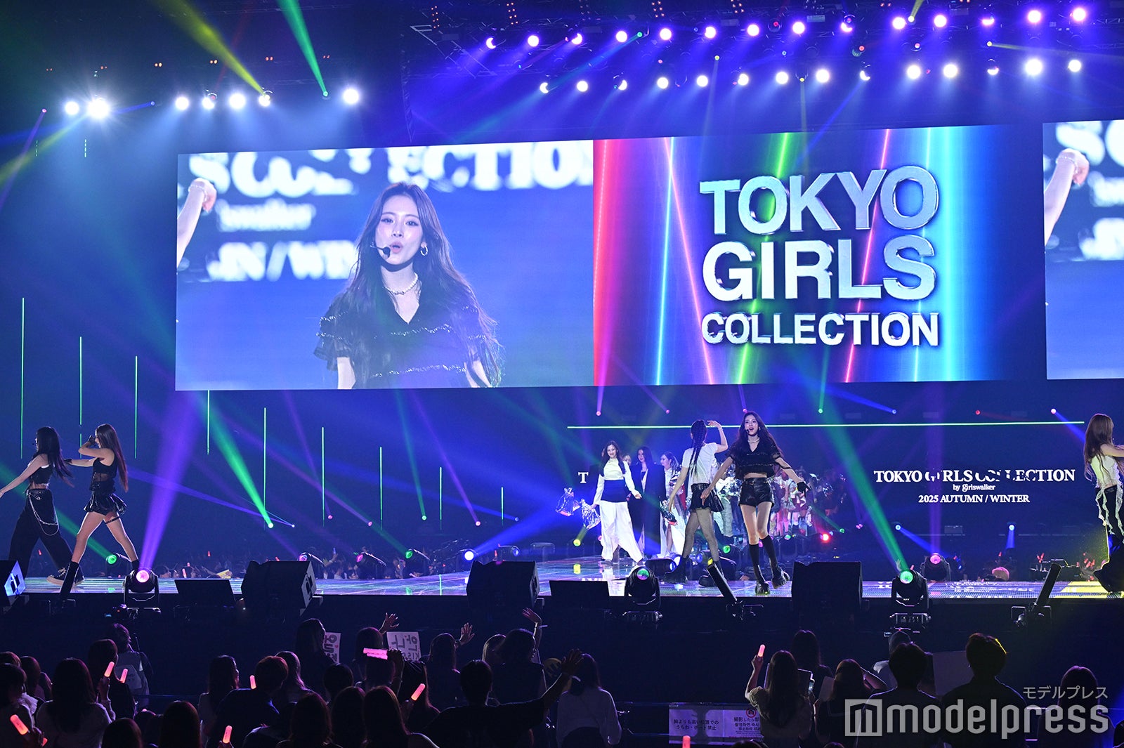 MEOVV（C）モデルプレス