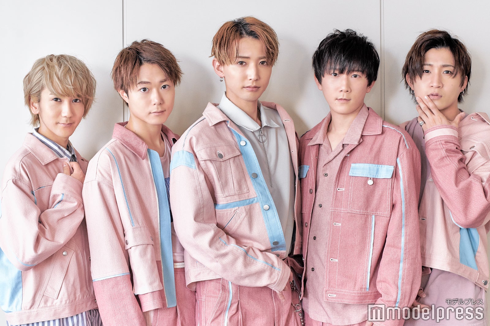 （左から）末吉9太郎、優、TAKA、春斗、綾介 （C）モデルプレス