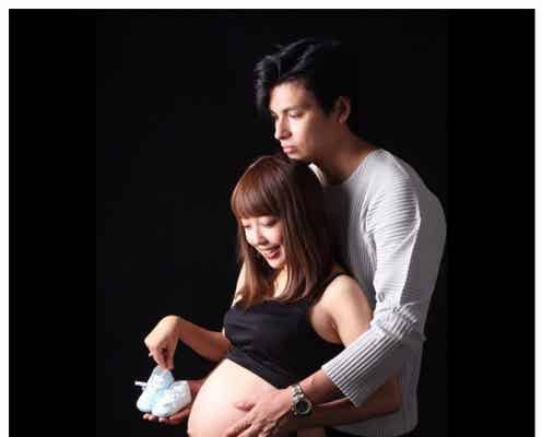 臨月の川崎希&アレク、マタニティーフォト公開