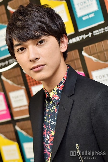 銀魂 沖田総悟役 吉沢亮 半べそかきそう 必死の撮影を報告 金髪姿に イケメンすぎか の声 モデルプレス