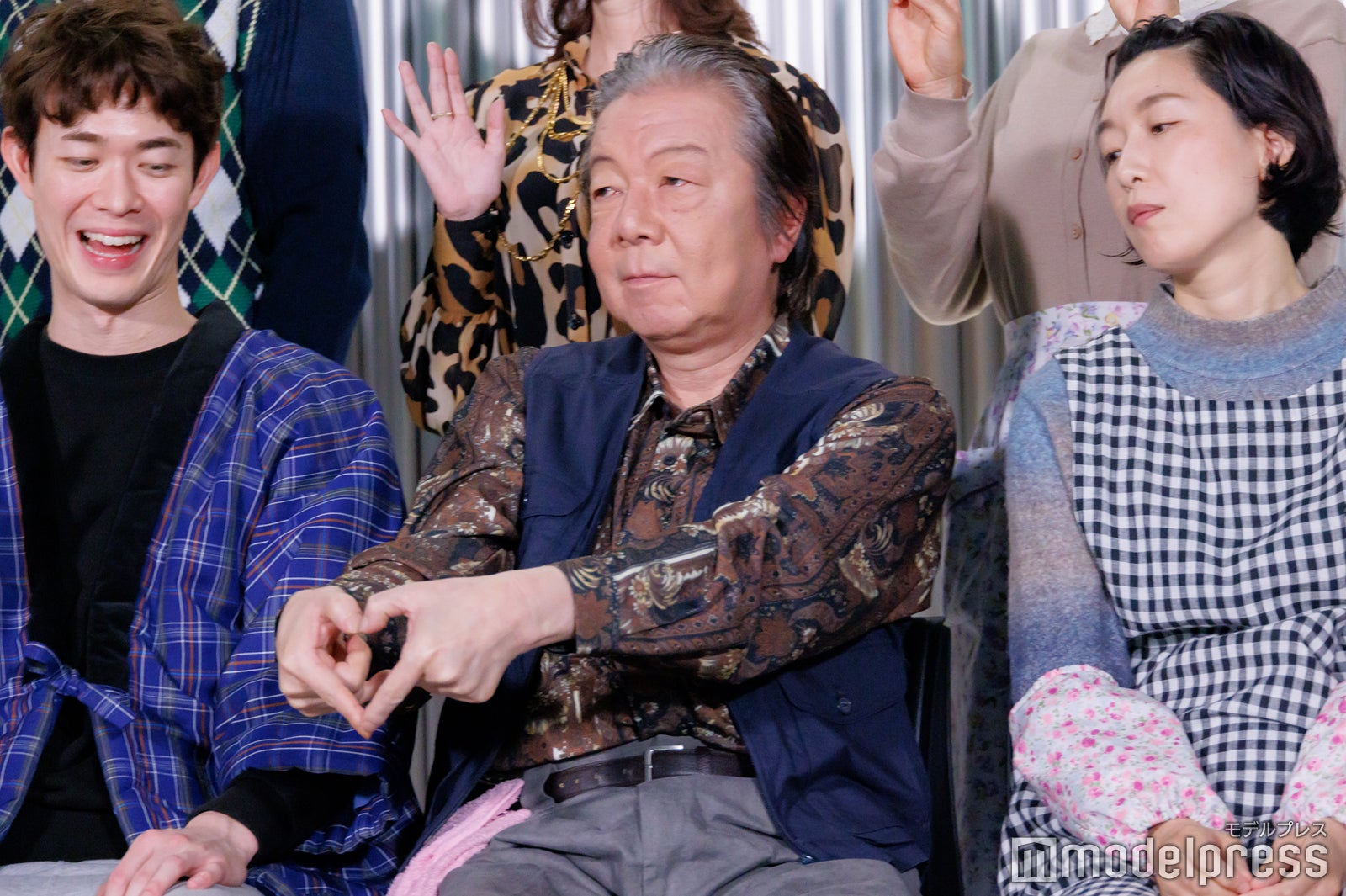 （左から）宮沢氷魚、古田新太、江口のりこ（C）モデルプレス