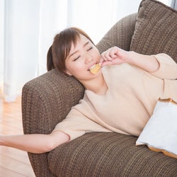 【医師監修】生理前に太る原因は何?生理後にやせるための方法