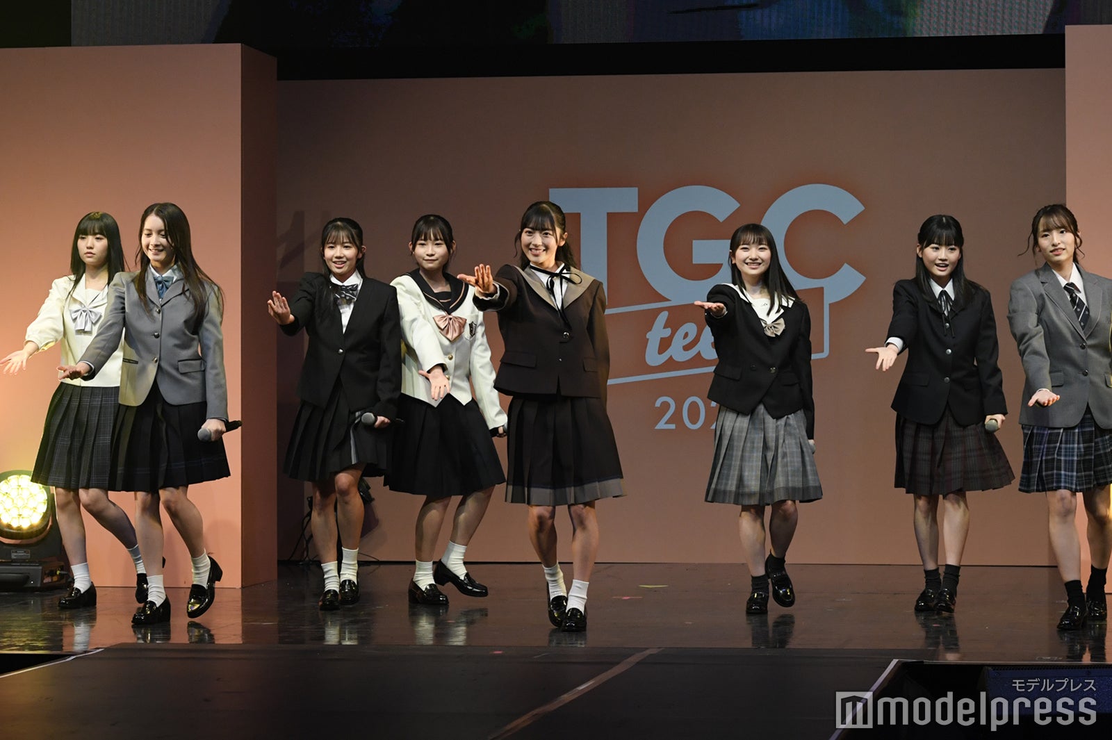 AKB48第17期生（C）モデルプレス