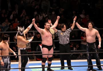 後楽園でも大歓声！ウルフアロン初の聖地で堂々4連勝「誇りに思う」新技も披露 2.11初防衛戦の成田蓮との抗争激化「真っ向からはね返してやる」