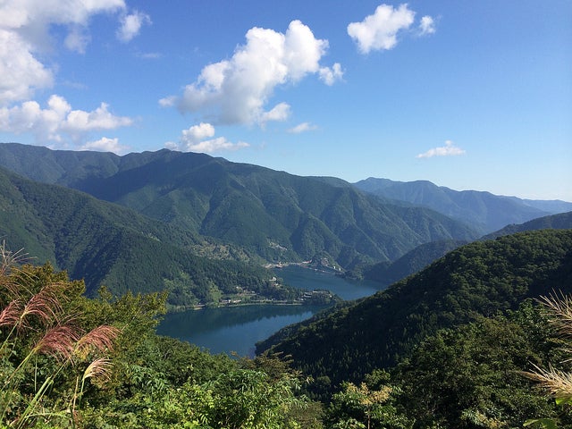 東京 奥多摩は人気の紅葉スポット 見頃やオススメコースを押さえてドライブへ 女子旅プレス