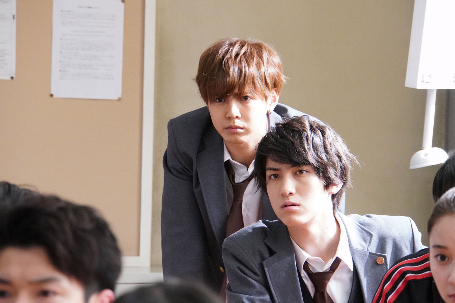 片寄涼太・ 古川毅／「3年A組 ―今から皆さんは、人質です―」第7話より（C）日本テレビ