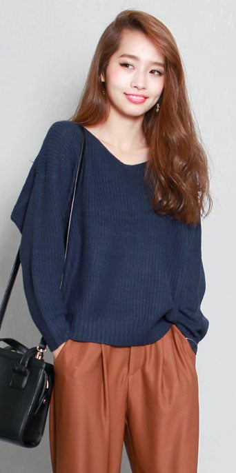 洗えるダーリンゆるドルマンニットトップス「salus」1,990円（税込）／画像提供：salus