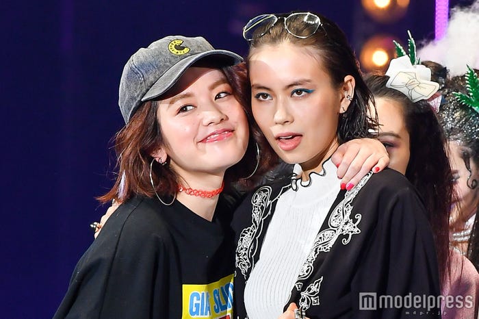 TGCのランウェイの様子/筧美和子、ローレンサイ (C)モデルプレス