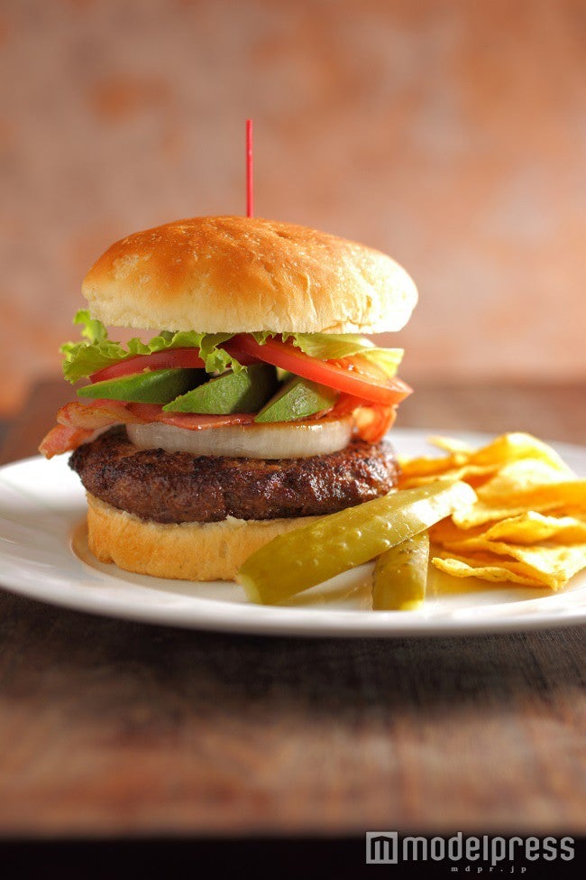 ハワイアングリルバーガー／画像提供：ニュー・オータニ