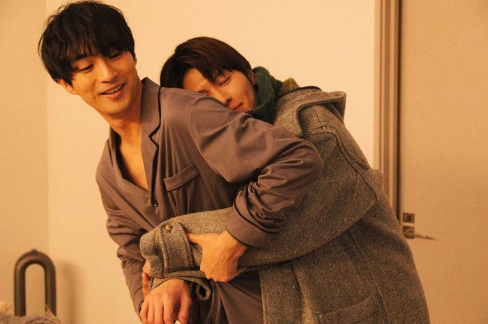 古屋呂敏、長谷川慎「恋をするなら二度目が上等」第4話(C)「恋をするなら二度目が上等」製作委員会・MBS