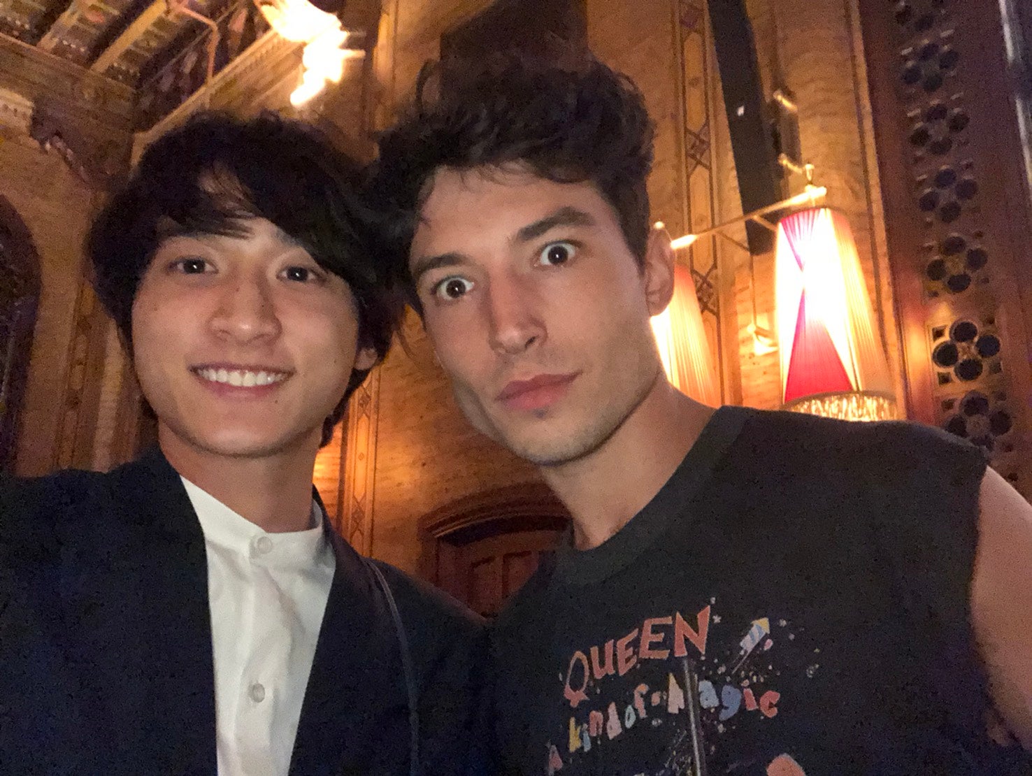 （左）小関裕太（C）2018 Warner Bros. Ent.  All Rights Reserved. Harry Potter and Fantastic Beasts Publishing Rights （C）J.K.R.