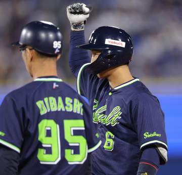 ヤクルト 接戦制して連敗3でストップ 先発・山野が八回途中、1失点で11勝目 八回はサンタナの右前適時打、新人・松下の中前2点打で3得点