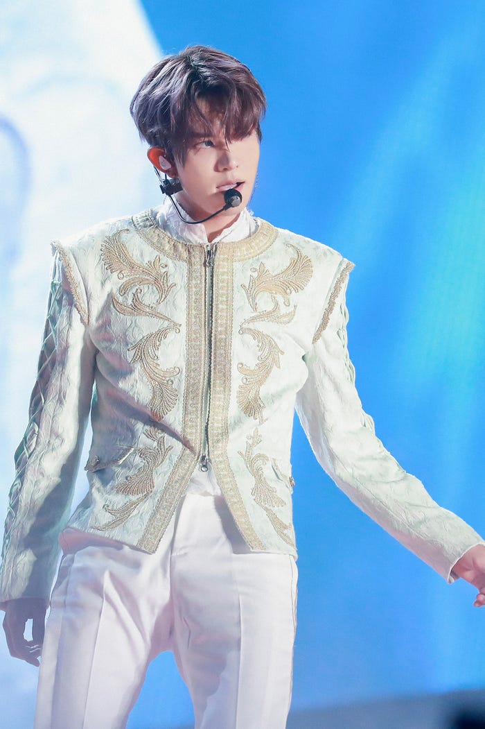 HEESEUNG(ヒスン)(P)&(C) BELIFT LAB Inc.