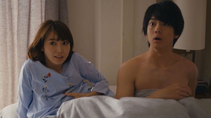 飯豊まりえ、健太郎/「パパ活」第5話より(C)エイベックス通信放送/フジテレビジョン