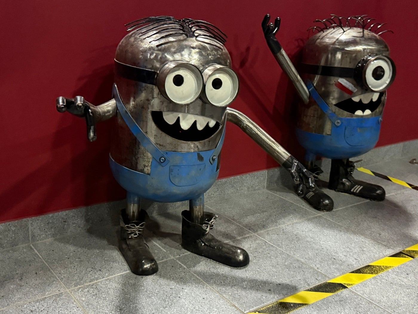 かわいいミニオン風ロボットがお出迎え