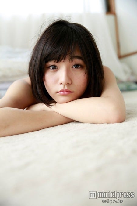 浅川梨奈(C)佐藤佑一(C)週刊プレイボーイ/集英社