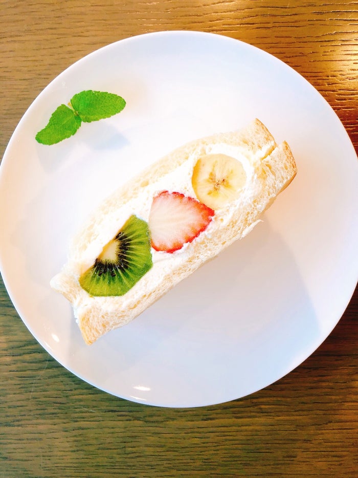 流行中のフルーツサンドが茨城に 高級生食パンで果物 クリームをサンド 女子旅プレス 流行中のフルーツサンドが茨城に 高級生食パンで果物 クリームをサンド 女子旅プレス