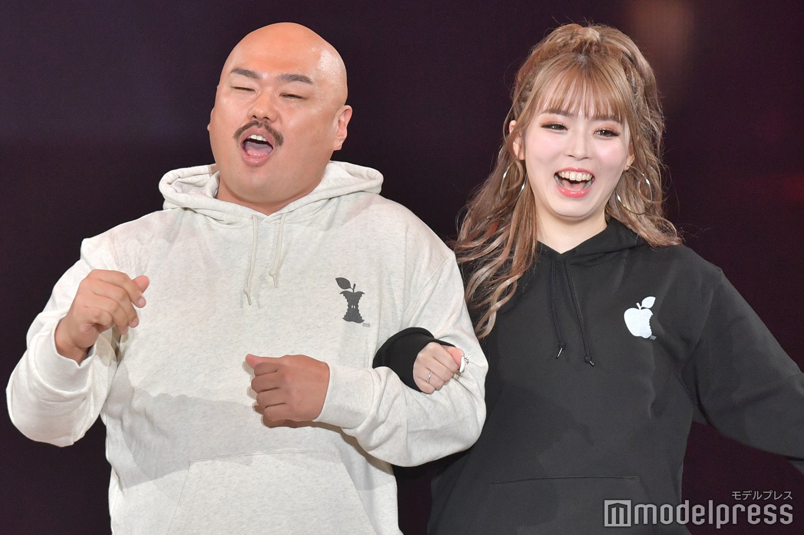 クロちゃん、ゆいちゃみ（C）モデルプレス