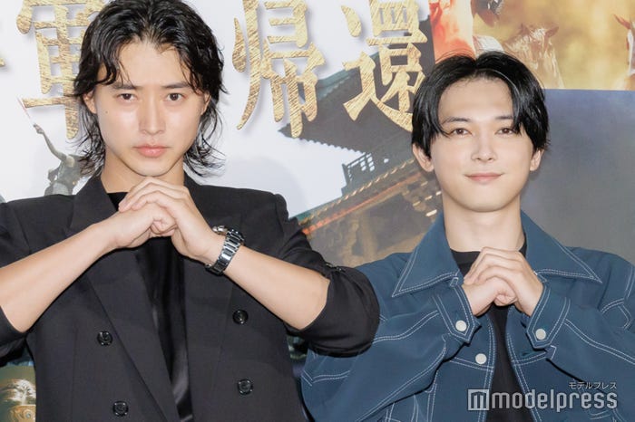 山崎賢人、吉沢亮(C)モデルプレス