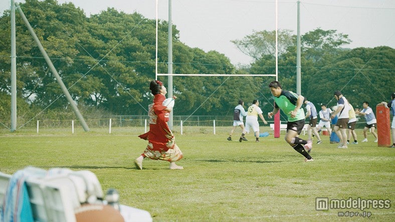 五郎丸選手・樹木希林・広瀬すず出演新CMより