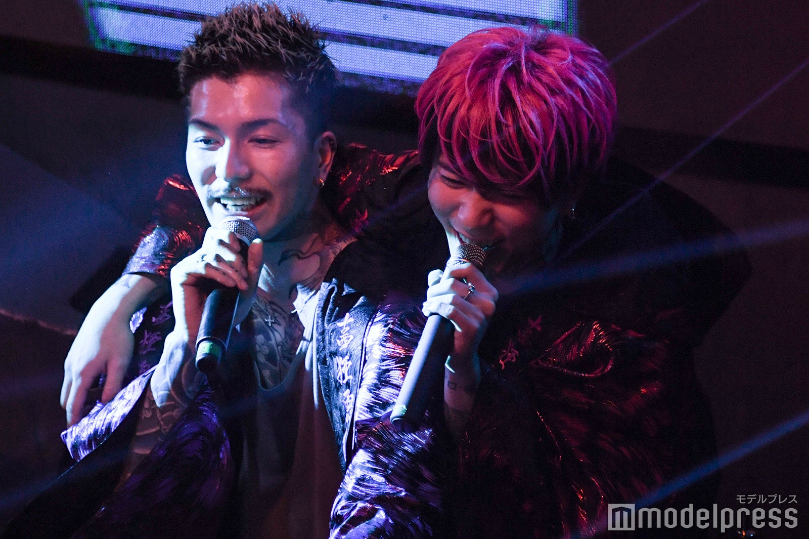 DJふぉい、DJまる 「レペゼン恐怖のカウントダウンライブ ～ガチで生配信～」（C）モデルプレス