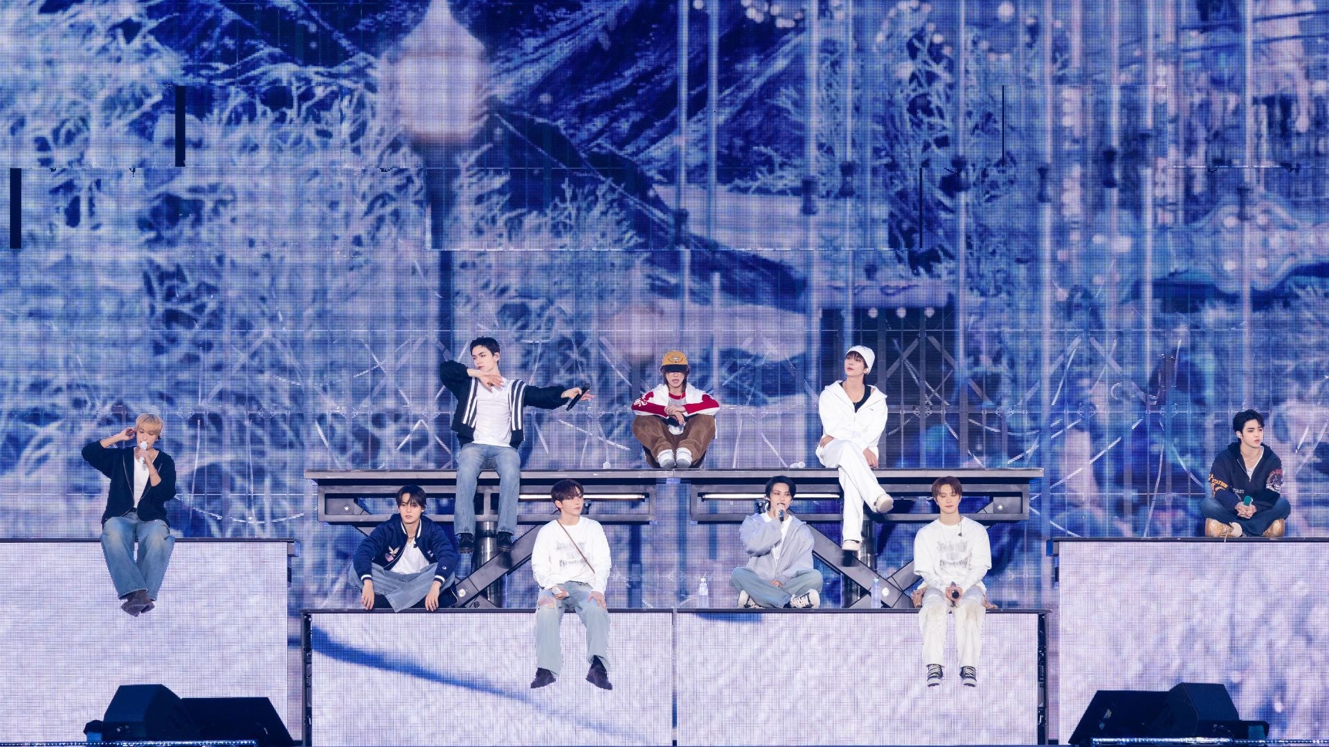 【SEVENTEEN】「決して抜けることのないメンバーに」即興パフォーマンスも飛び出した東京ドーム公演をレポート♡