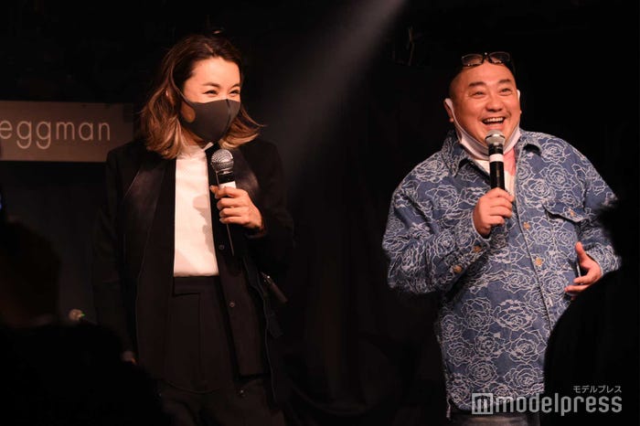 リハーサル中の鈴木紗理奈、山本圭壱 (C)モデルプレス