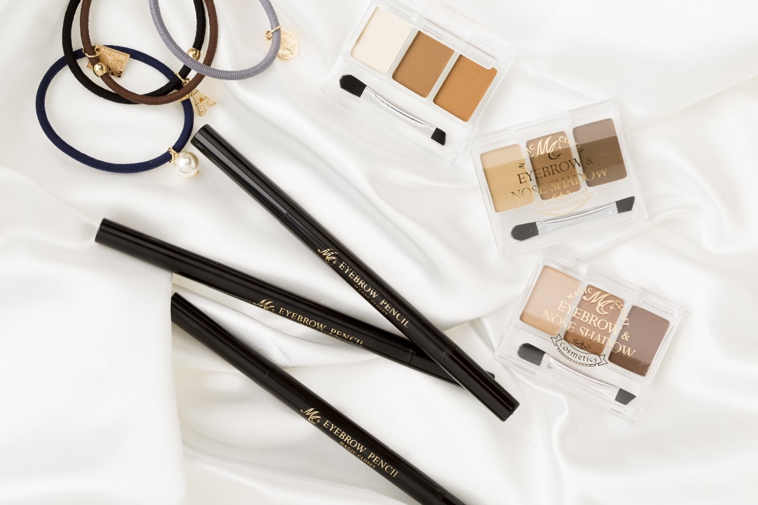 左、「MCペンシルアイブロウ」、右、「MCアイブロウ＆ノーズシャドウ」／画像提供：株式会社パル