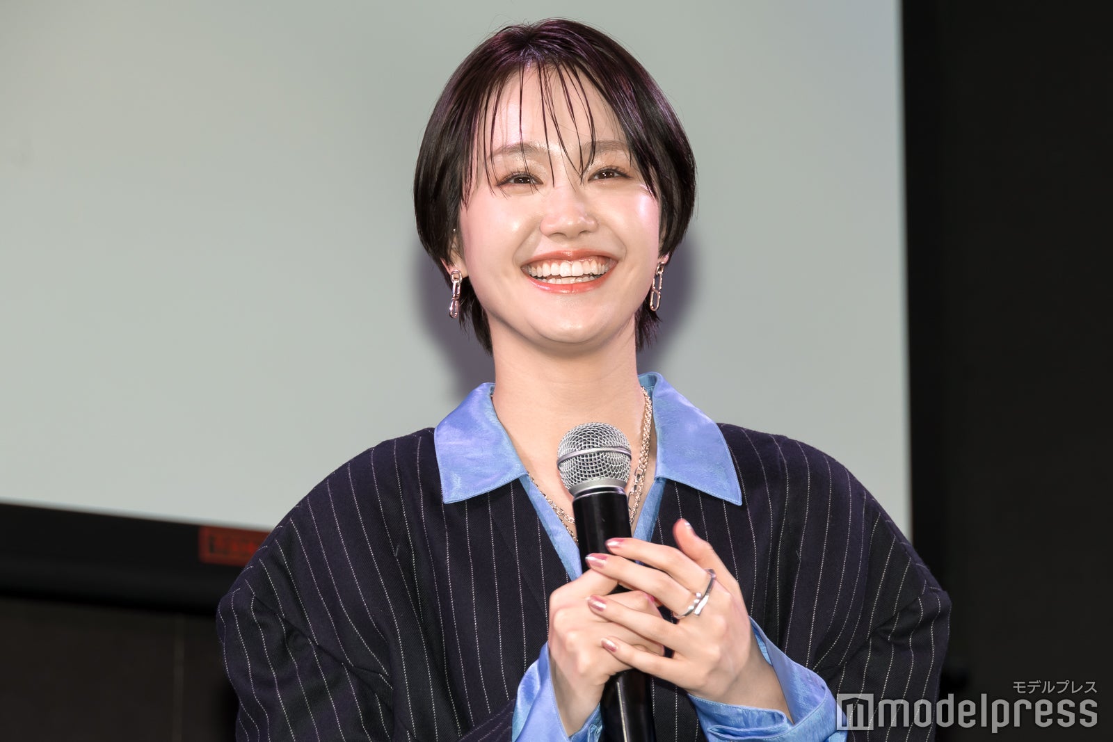 尾碕真花（C）モデルプレス