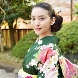 武井咲、“初挑戦尽くし”実りの2016年を回顧「恵まれた1年だった」 モデルプレスインタビュー