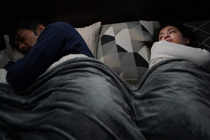 阿部寛、尾野真千子「すべて忘れてしまうから」第9話より(C)テレビ東京/(C)2022 Disney and related entities