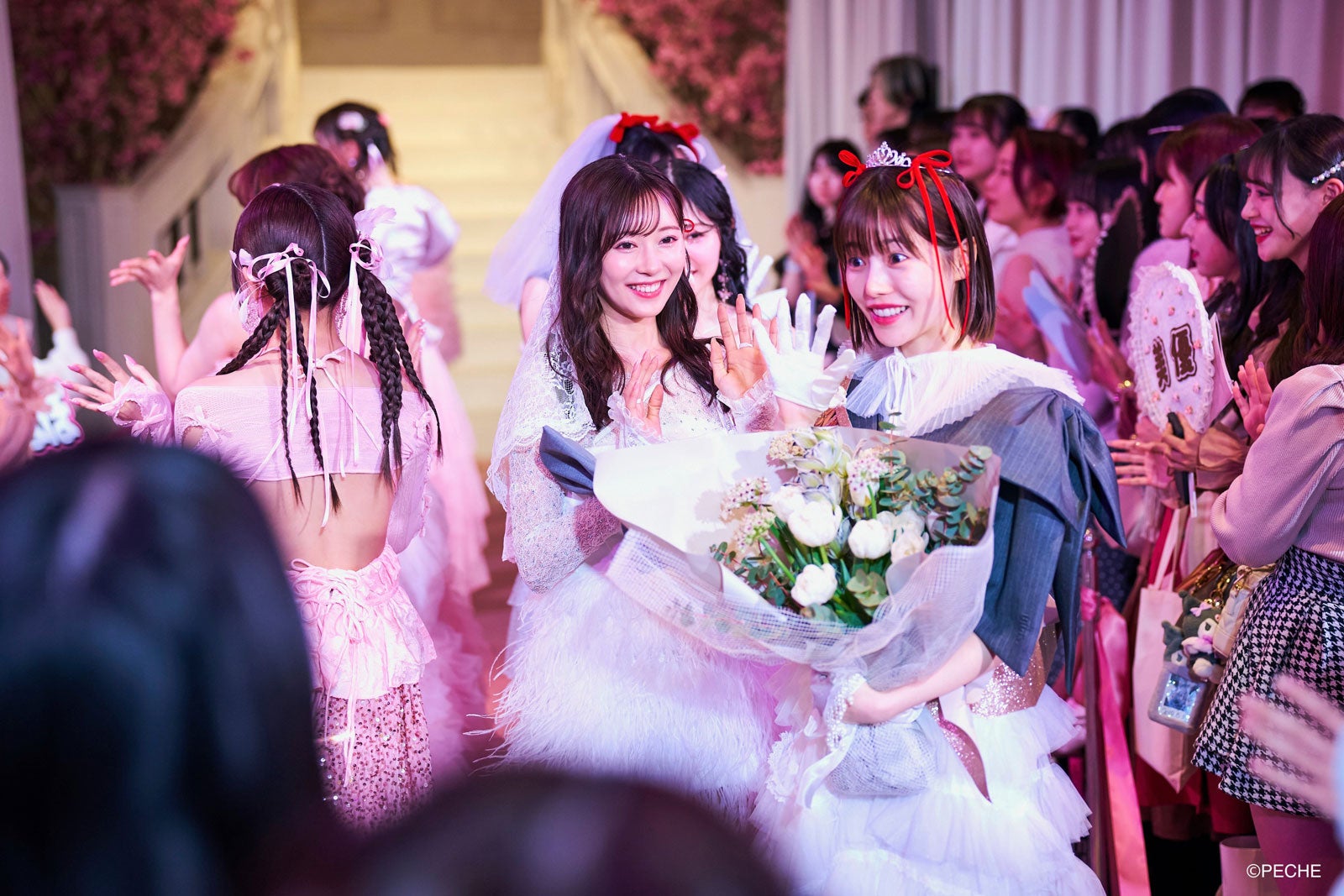 渡辺美優紀、島崎遥香（提供写真）