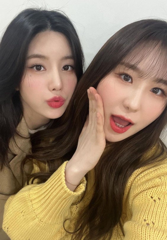 IZ*ONE出身クォン・ウンビ、イ・チェヨンとの2ショットに世界中から反響