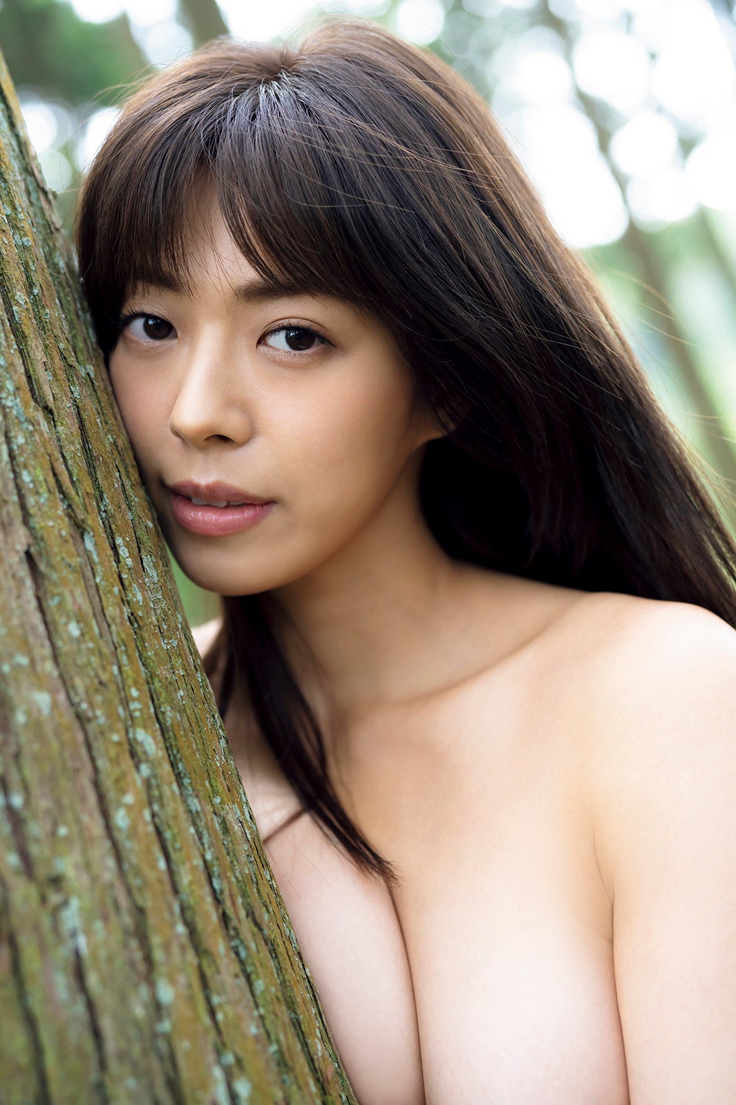 わちみなみ、大自然で美ボディ開放 2年ぶり写真集で最大露出