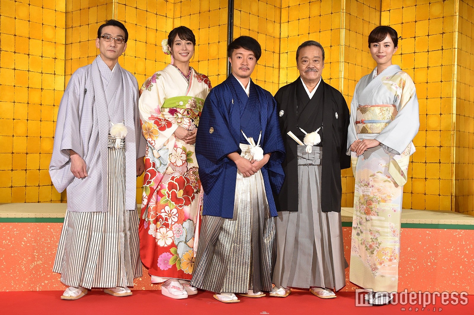 （左から）吹越満、広瀬アリス、濱田岳、西田敏行、比嘉愛未（C）モデルプレス