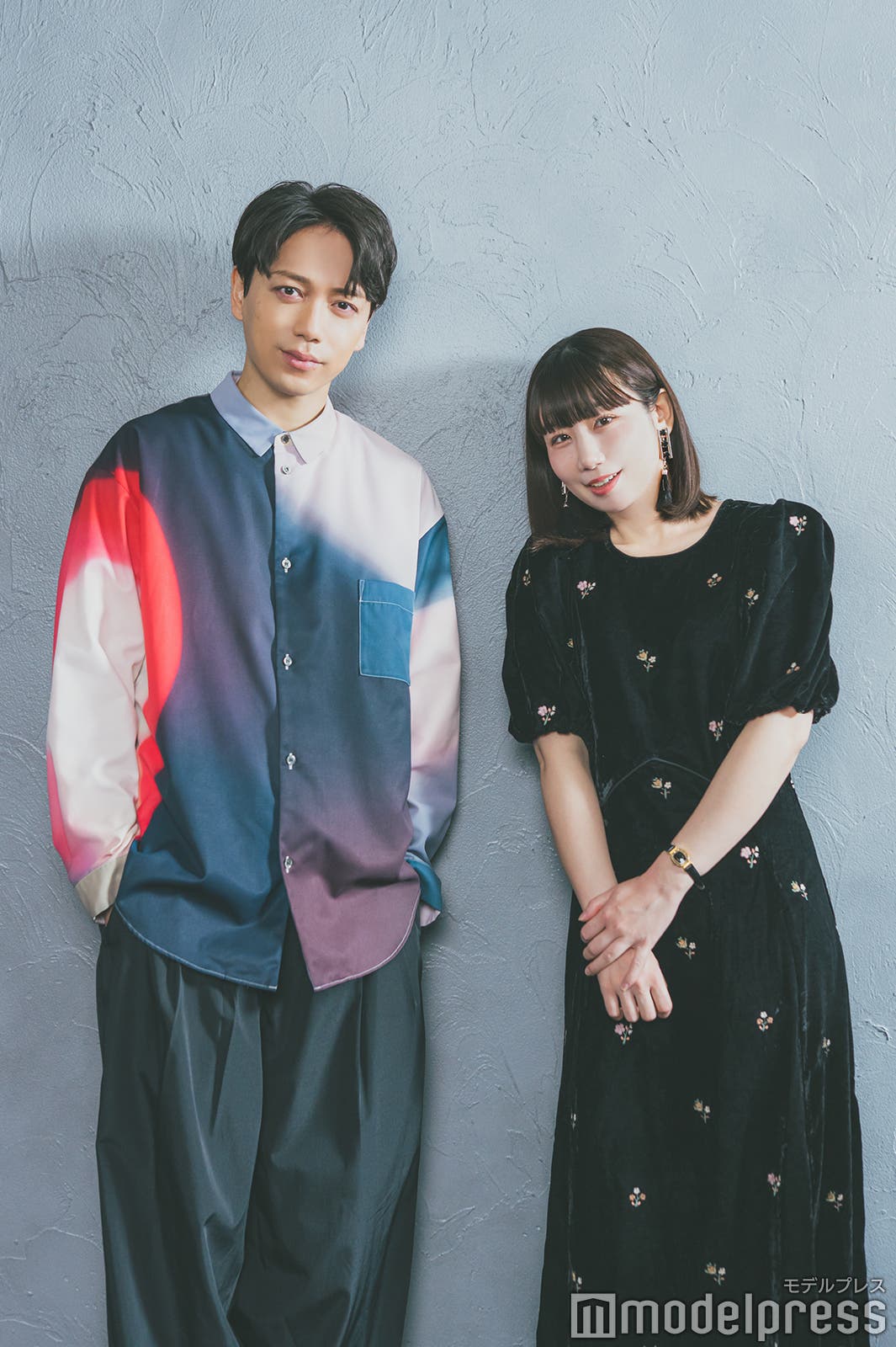 (左から)山崎育三郎、根本宗子(C)モデルプレス