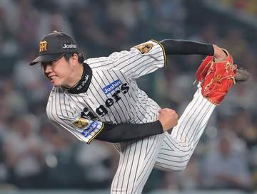 阪神 才木浩人が代打を送られてもヘルメットかぶってバット握る ベンチ内での姿に反響「構えていた才木くんかわいいな」「バット離さないの草」