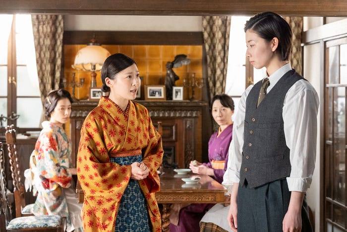 桜井ユキ、伊藤沙莉、平岩紙、土居志央梨「虎に翼」第14話より(C)NHK