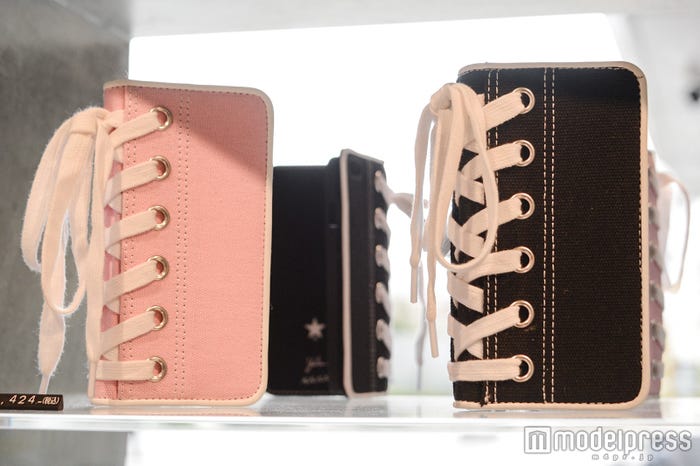 シューレースをモチーフにしたiPhoneケース