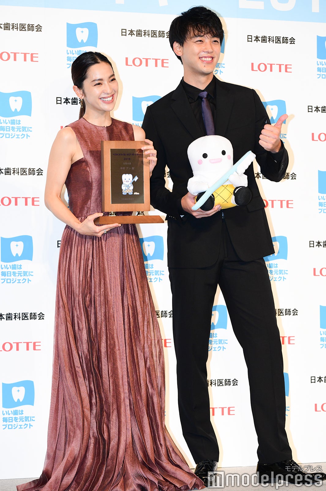 中村アン、竹内涼真 （C）モデルプレス