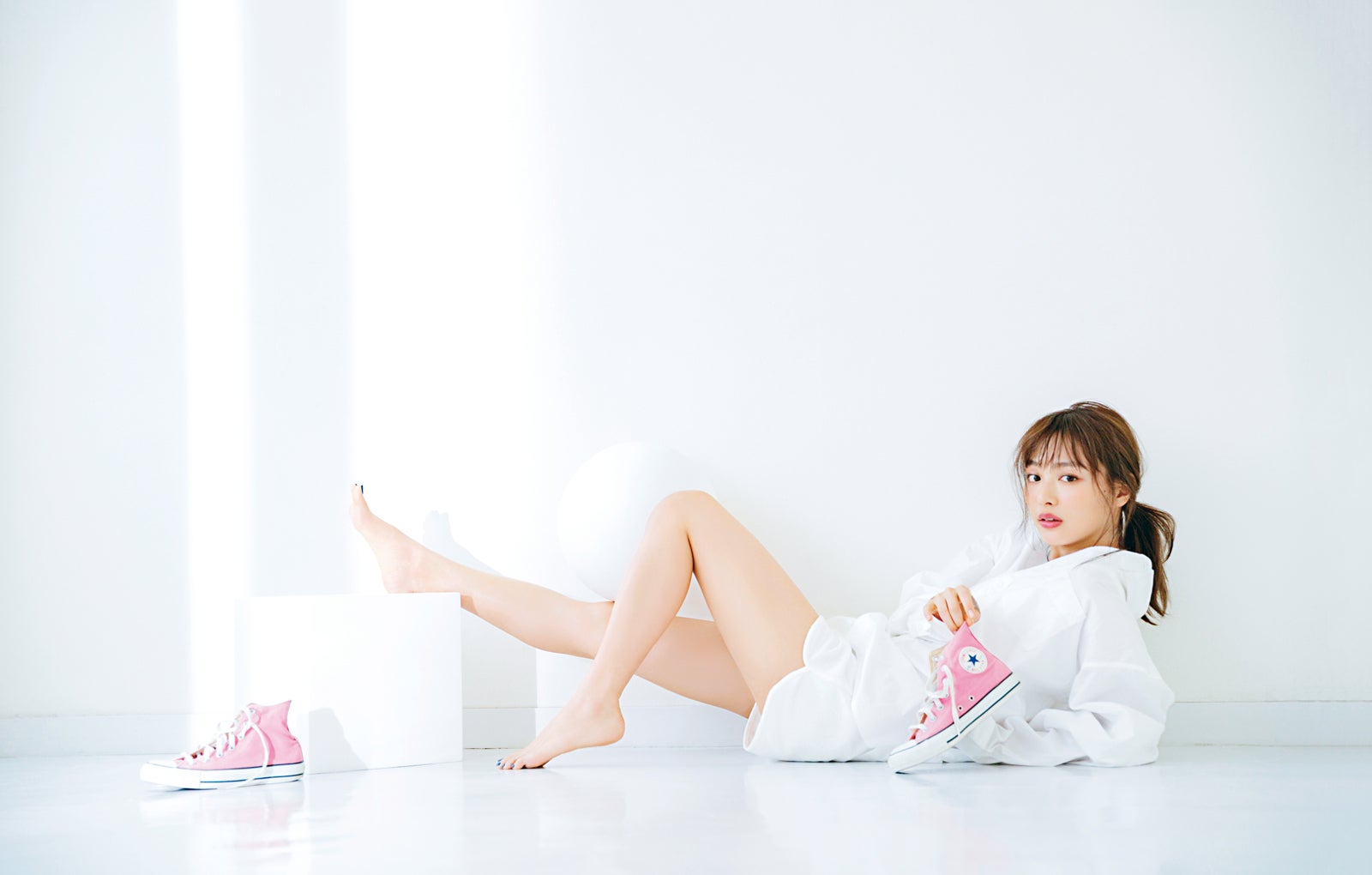 内田理央「コンプレックスだらけだった」美脚の秘密＆こだわりを明かす