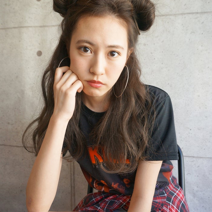 おそろいヘアの断トツ人気 可愛さ際立つ ツインお団子 モデルプレス おそろいヘアの断トツ人気 可愛さ際立つ ツインお団子 モデルプレス